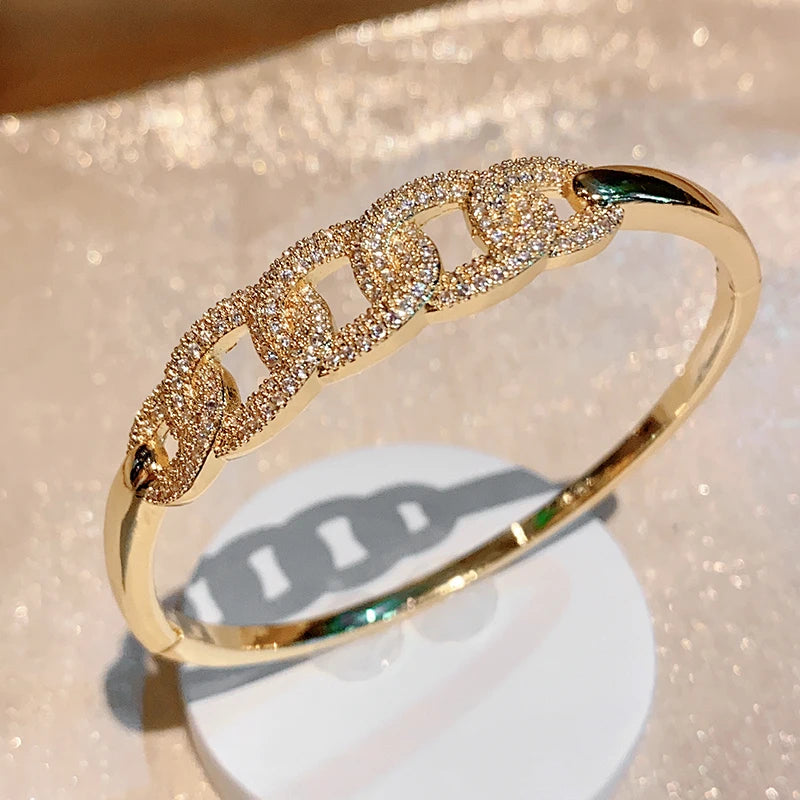 Stylish quality exquisite zircon bracelet fashion light luxury copper 18K gold plated bangle