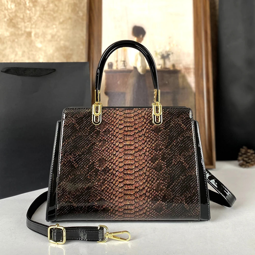 Fashionable large retro single-shoulder crossbody handbag
