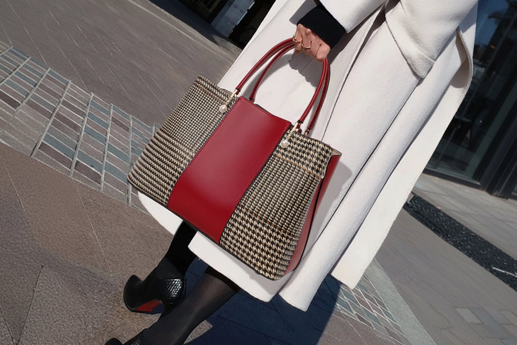High-capacity cowhide women's fashionable contrasting color handbag