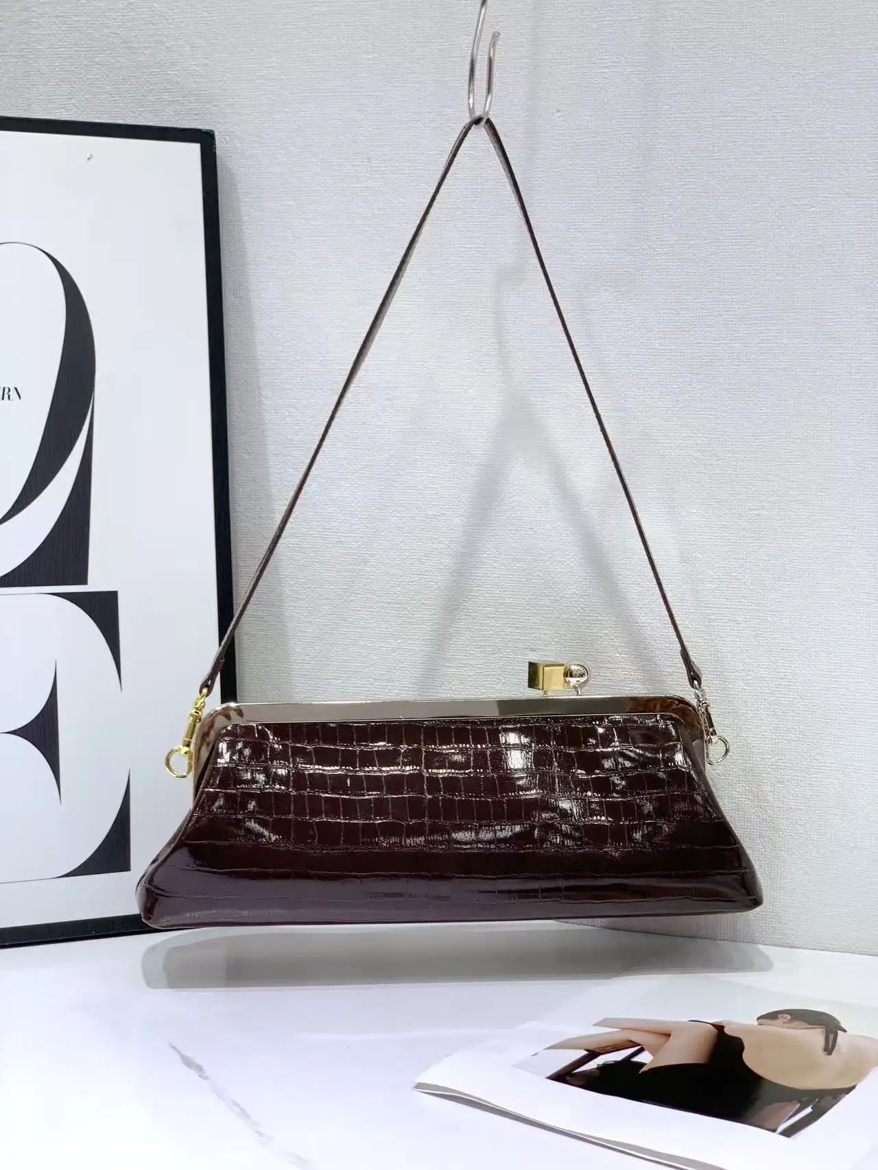 Fashionable Baguette Bag Long Clutch Bags with Removable Strap Luxury Design