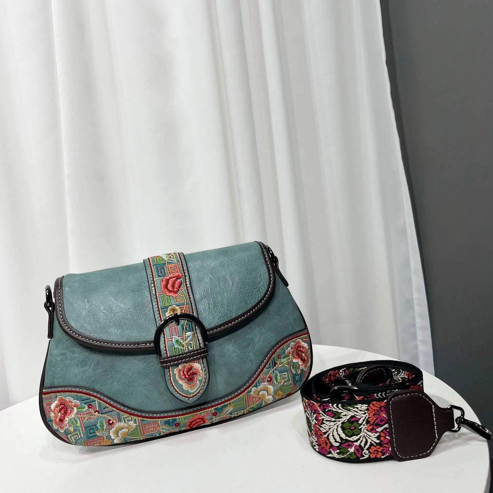 Vintage Embroidery Crossbody Bag Women's Large Capacity Design