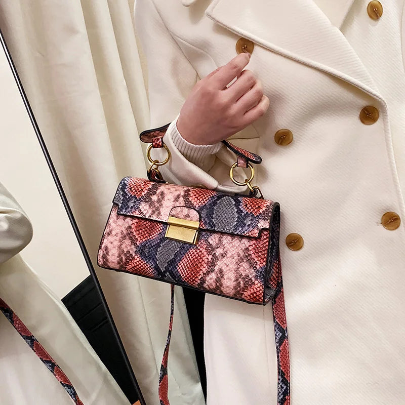Luxury Design Handbag Snake Pattern Leather Crossbody Bag