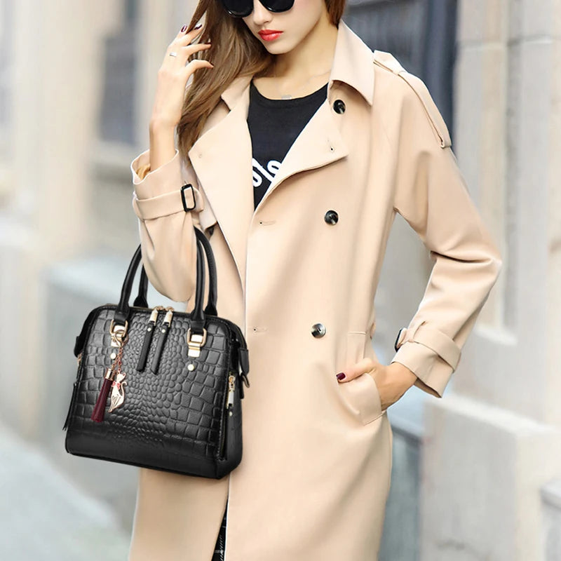 Luxury Design Alligator Handbags Big Capacity PU Leather Tassel Crossbody Bag