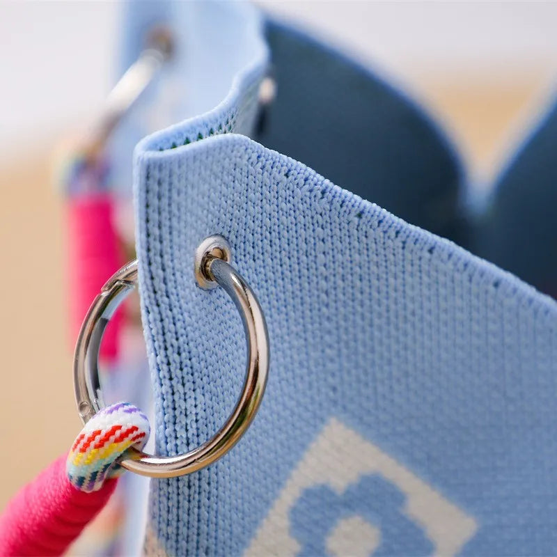 Cute knitted handbag three-dimensional magnetic buckle