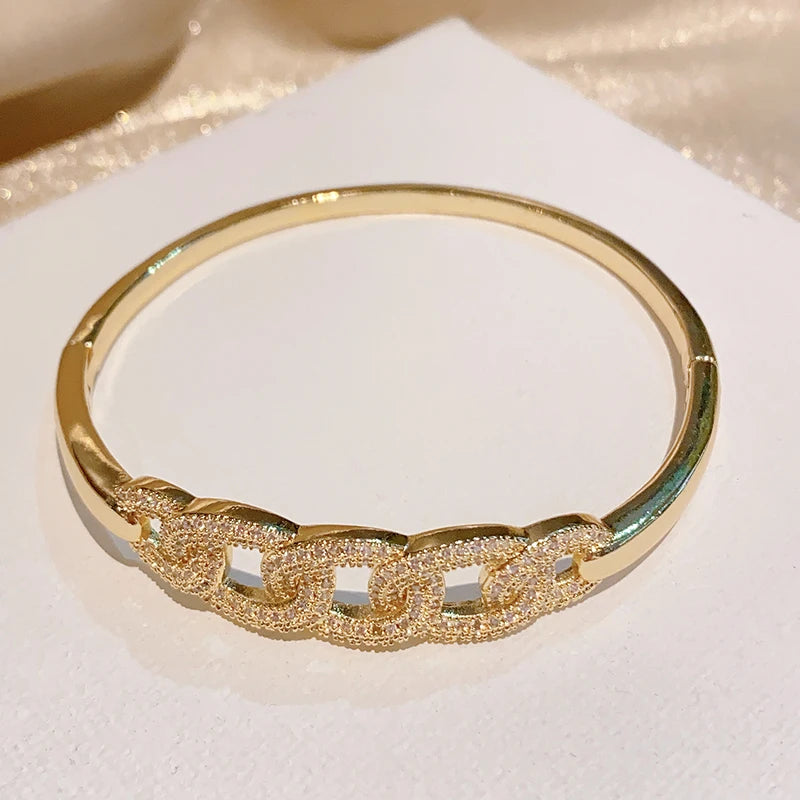 Stylish quality exquisite zircon bracelet fashion light luxury copper 18K gold plated bangle