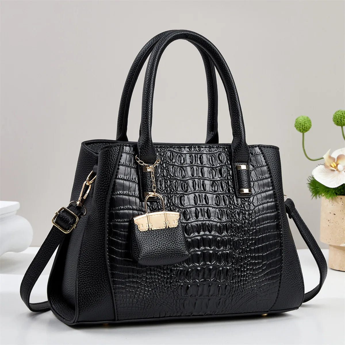 Fashionable Crocodile Pattern Women's Crossbody Bag