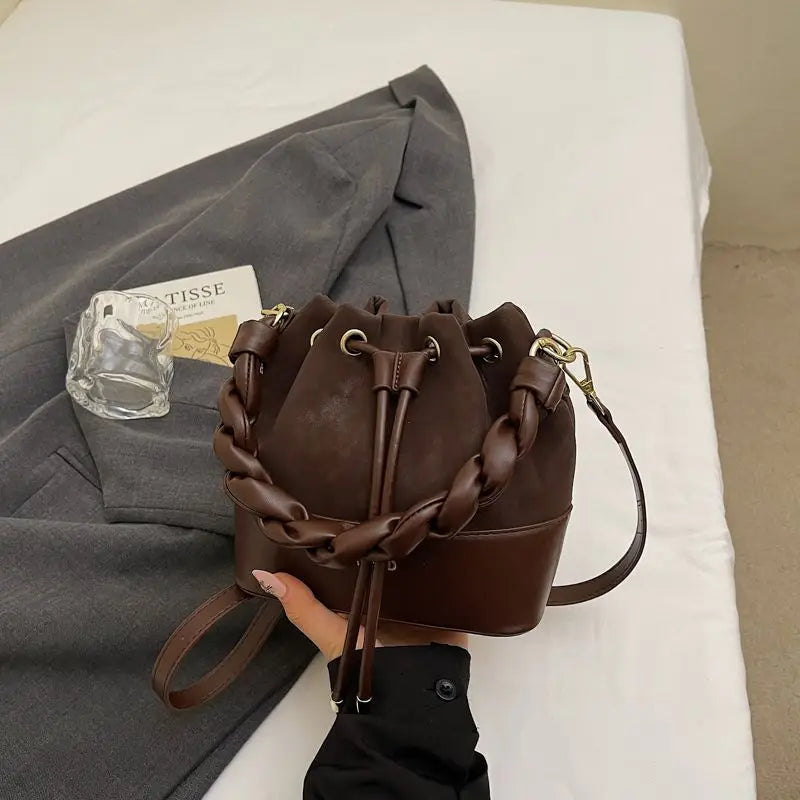 Popular Fashion High-end Stylish Single-shoulder Crossbody Bags Niche Bucket Bags