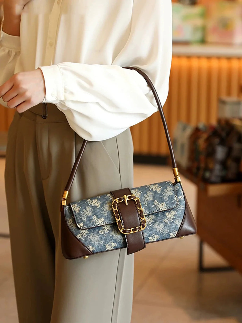 Luxury Fashionable Classic Elegantly Designed Tote