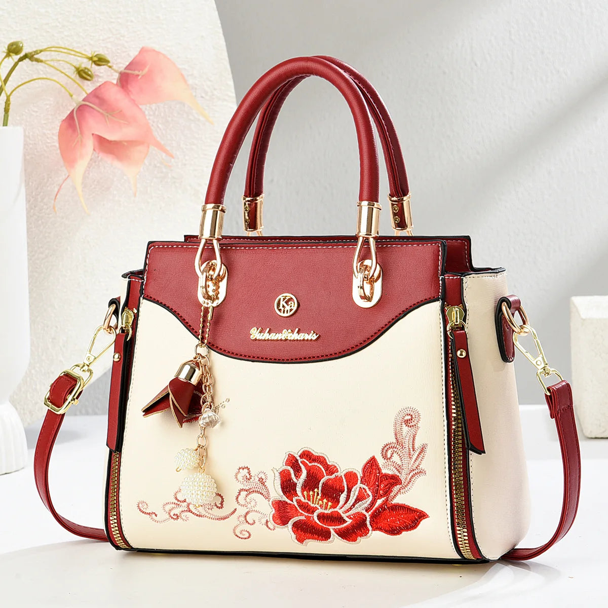 Embroidered Style Ladies Handbag Urban Minimalist PU Material Small Size