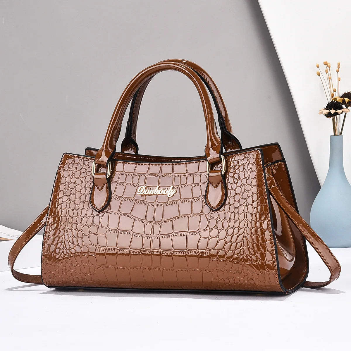 High Quality Crocodile Patterned Elegant Handbag Large Capacity Commute Bag