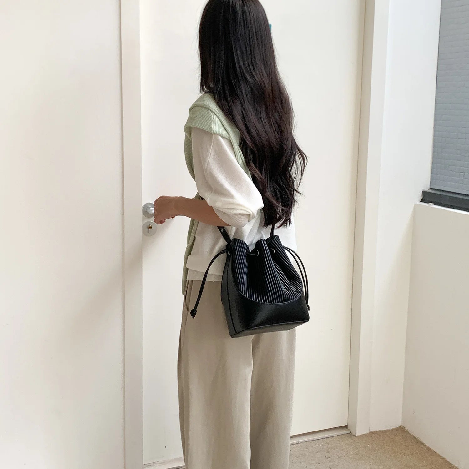 Luxury Fashion Pleated Bucket Shoulder Crossbody Bag